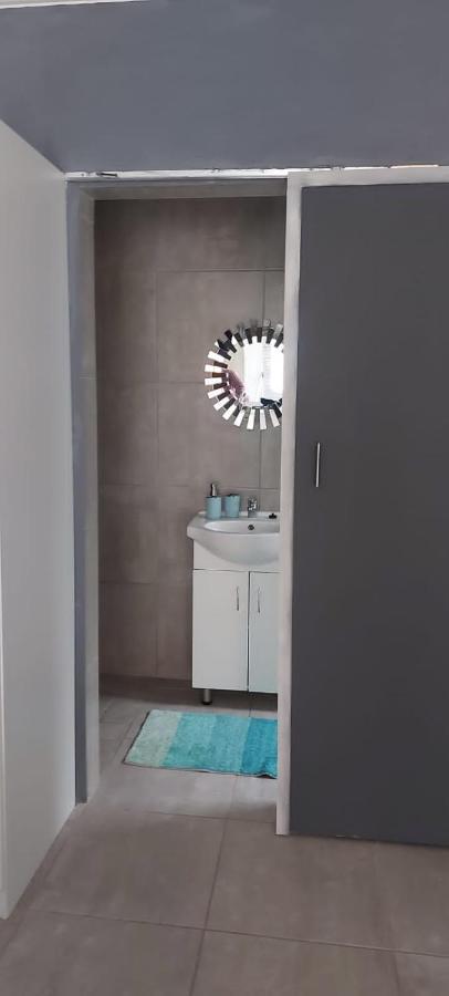 Tj Self-Catering Apartment กราฟฟ์-เรเน็ต ภายนอก รูปภาพ