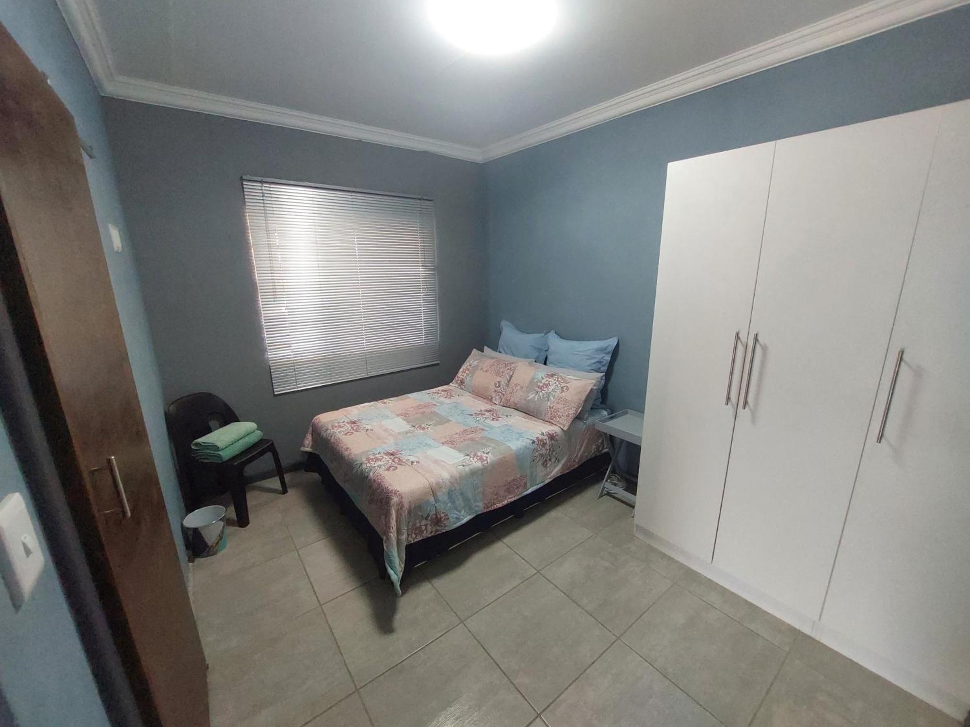 Tj Self-Catering Apartment กราฟฟ์-เรเน็ต ห้อง รูปภาพ